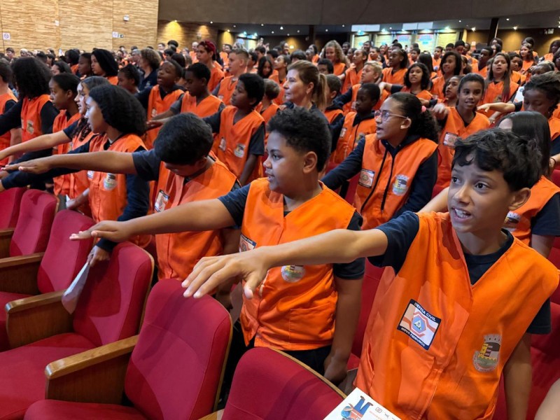 projeto-defesa-civil-nas-escolas-realiza-primeira-formatura-de-defensores-mirins-em-nova-friburgo