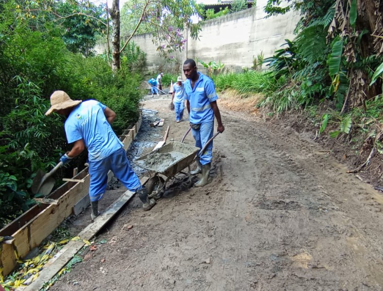 contencao-em-gabiao-e-servicos-de-manilhamento-sao-realizados-no-municipio